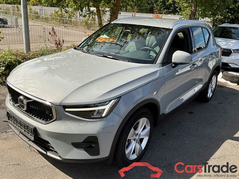 XC40 Core 2WD 2.0 120KW AT7 E6d
