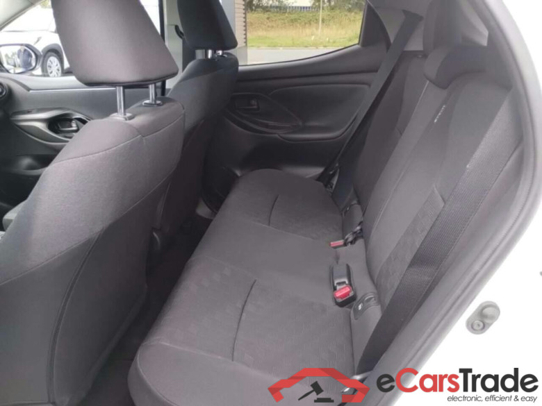 TOYOTA YARIS 1.5 Hybrid 115 First Edition #5
