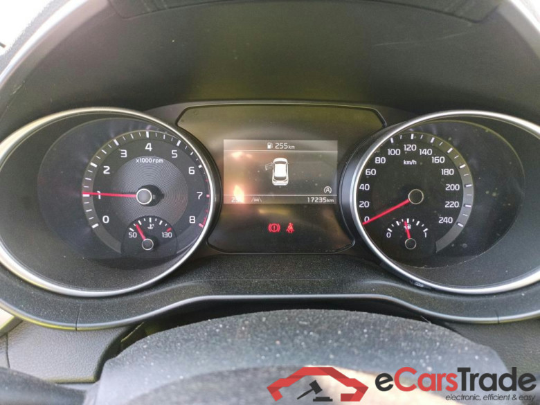 KIA Ceed / 2021 / 5P / berlina con portón 1.0 T-GDi 74kW (100CV) Drive #4