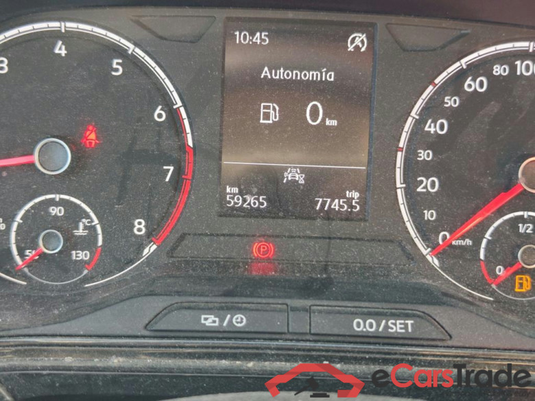 VOLKSWAGEN T-Cross / 2018 / 5P / todoterreno Advance 1.0 TSI 81kW (110CV) #5