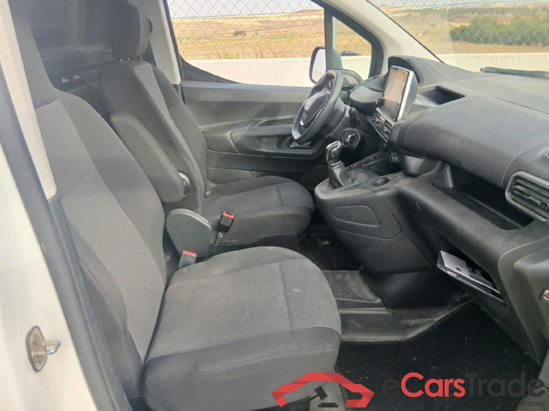 PEUGEOT Partner / 2018 / 4P / furgón derivado de turismo Premium Standard 600kg BlueHDi 73kW (AC) #6