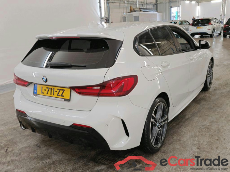 BMW 1 Serie 118iA Corporate Executive 5d #2