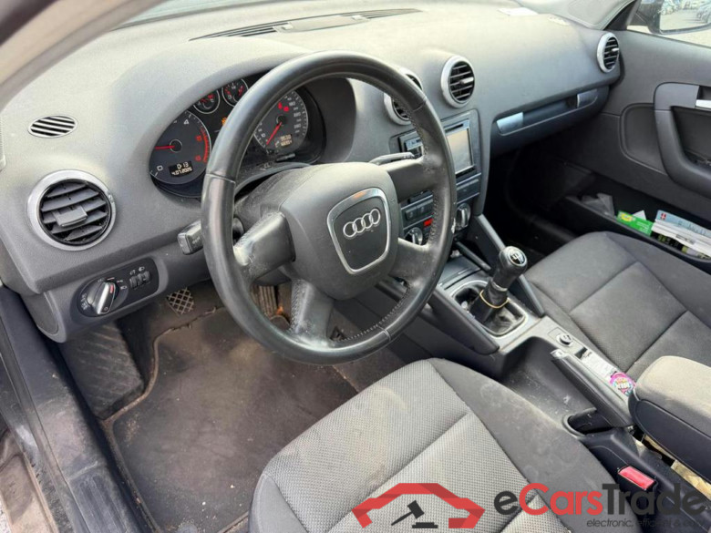 AUDI A3 Sportback 1.6 TDi e Attraction Start/Stop DPF #6