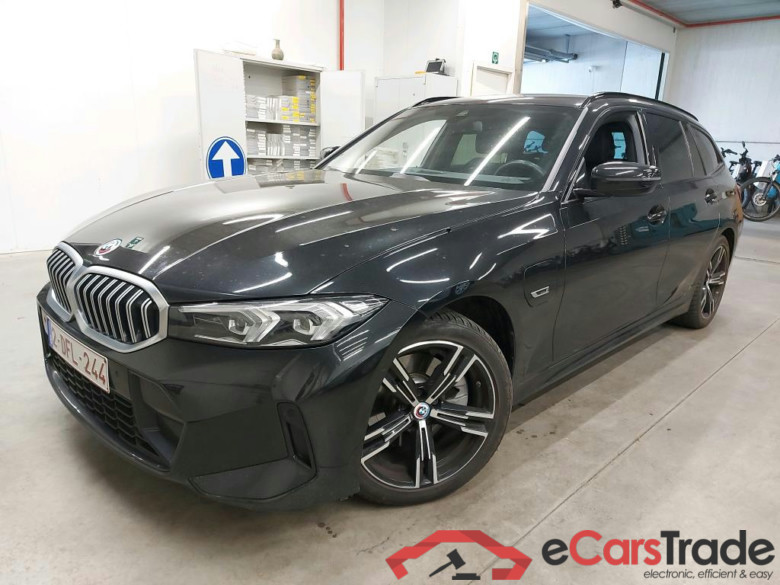 BMW - BMW 3 TOURING 330e 292PK M Sport & Entertainment Pack & Parking Assistant Pack  * HYBRID * #1