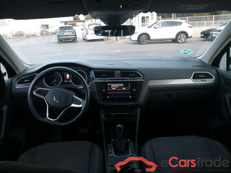 VOLKSWAGEN Tiguan / 2020 / 5P / todoterreno Life 2.0 TDI 110kW (150CV) DSG (AC2) #3