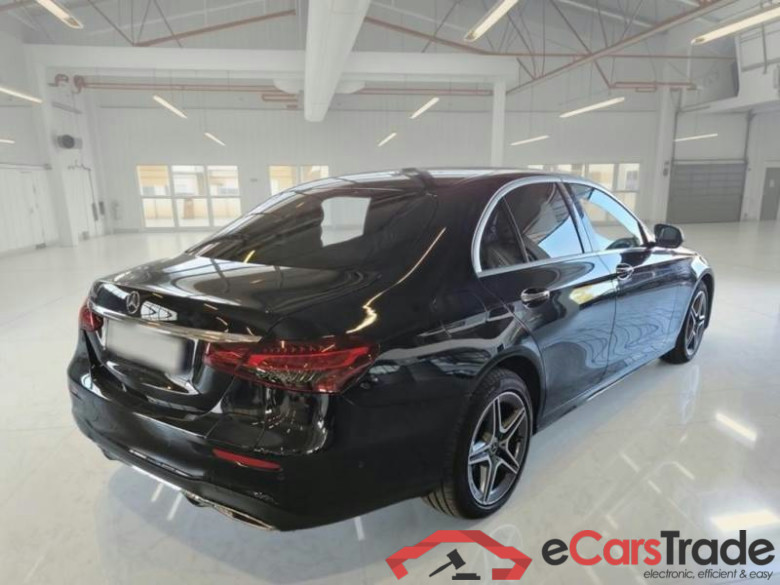 MERCEDES-BENZ CLASSE E / 2020 / 4P / BERLINA E300 DE PLUG IN HYBRID PREMIUM PLUS #2