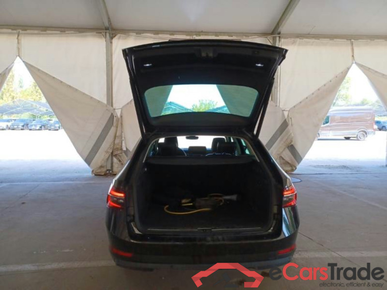 SKODA SUPERB WAGON / 2019 / 5P / STATION WAGON 1.4 TSI PLUG-IN HYBRYD STYLE DSG #5