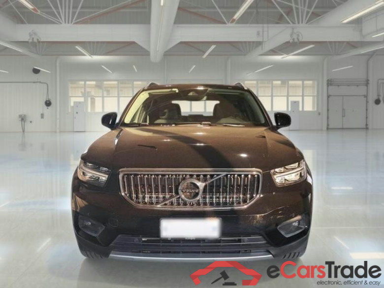 VOLVO XC40 / 2017 / 5P / SUV T5 Plug-in Hybrid auto Rech Inscrip Expr #6
