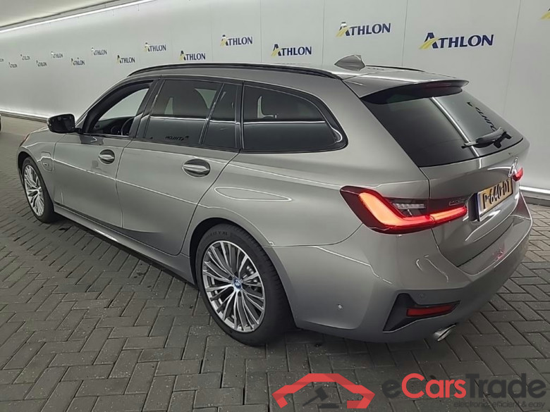 BMW 3-serie Touring 320e Business Edition Plus 5D 150kW #4