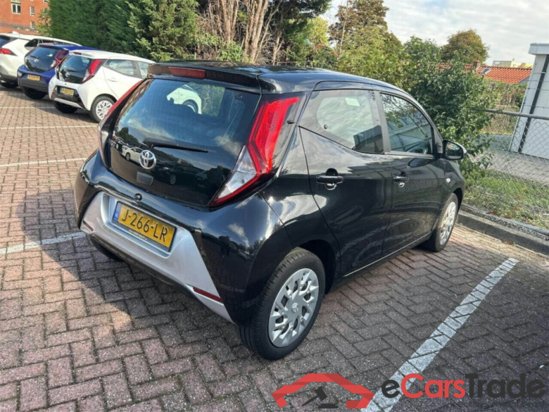 TOYOTA Aygo 1.0 VVT-i x-play #4