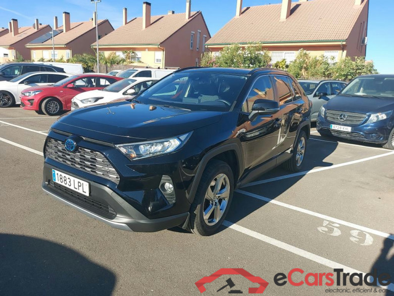 TOYOTA Rav4 / 2018 / 5P / todoterreno 2.5l 220H Advance