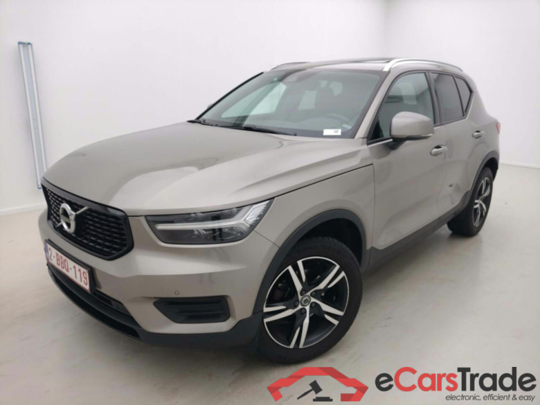 VOLVO XC40 T2 MOMENTUM PRO GEARTRONIC