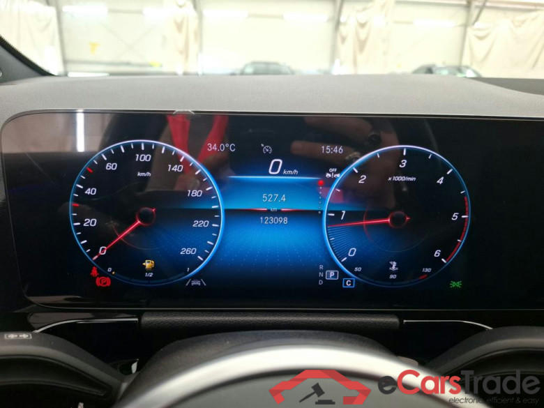 MERCEDES-BENZ GLA / 2020 / 5P / SUV 2.0 GLA 200 D PROGRESSIVE LINE DCT #6