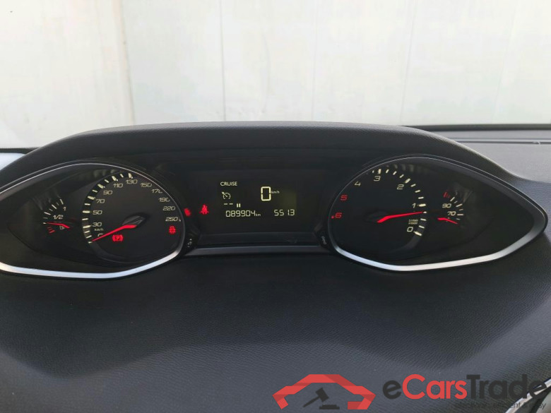 PEUGEOT 308 / 2017 / 5P / berlina con portón 5P Style BlueHDi 100 S&S 6 Vel. MAN #4