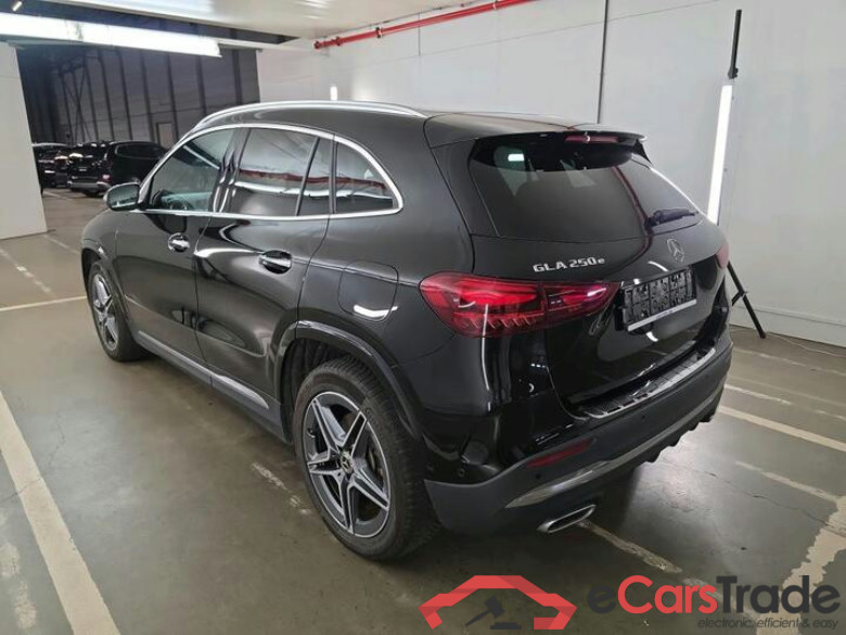 Mercedes GLA GLA GLA 250 e AMG Line (PHEV) 160kW/218pk  5D/P Auto-8 (Pneus 4 saisons) - CO2 indicative #3