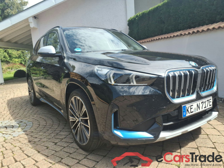 BMW iX1  #1