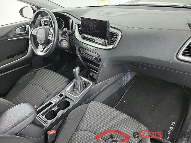 KIA ceed sportswagon 1.5 T-GDi DynamicLine 5D 117kW Athlon Edition #6