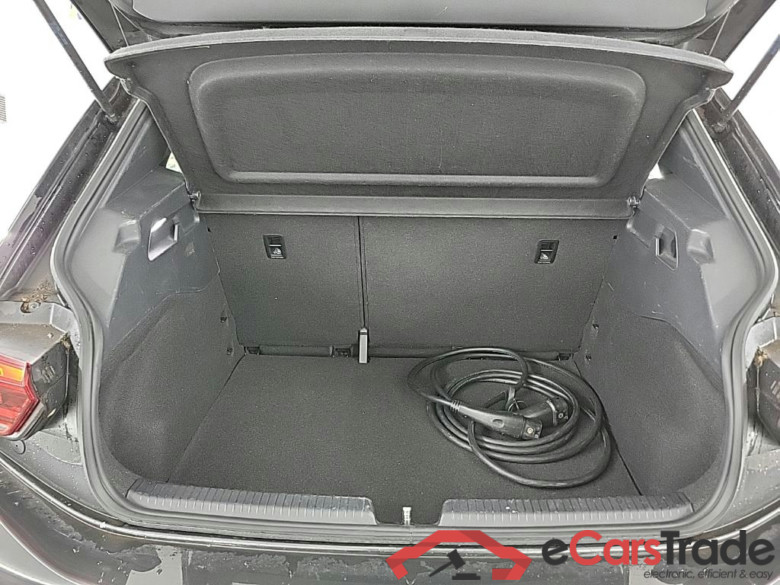 VOLKSWAGEN ID.3 58kWh 107kW Life auto 5D #5