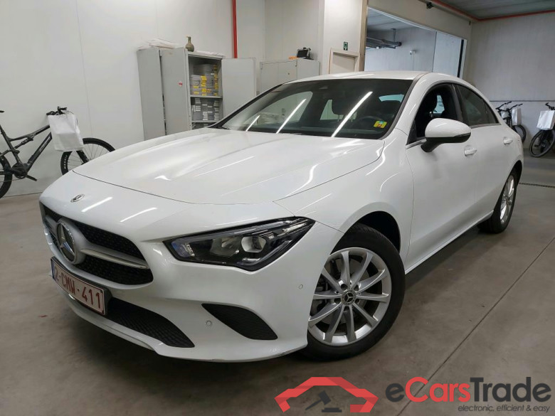 MERCEDES - MER CLA 250 e 218PK DCT Business Line & Smartphone Integration & Trailer Hook With ESP  * HYBRID *