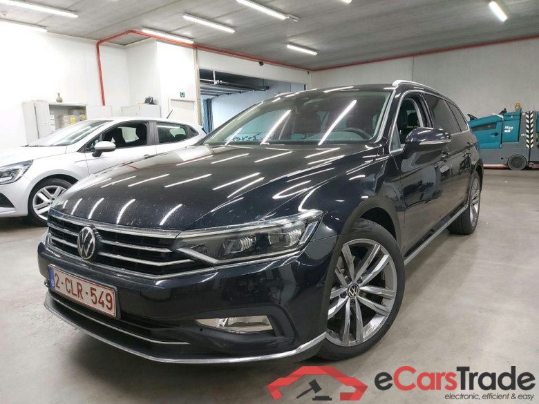 VOLKSWAGEN - VW  PASSAT VARIANT TDI 200PK DSG7 4MOTION  Elegance Business Pack Adventure With 12 Way Electric Nappa Seats & Matrix & Winter & Head UP & HarmanKardon & Auxiliary Heater & Area View & Park&Trailer Assist #1