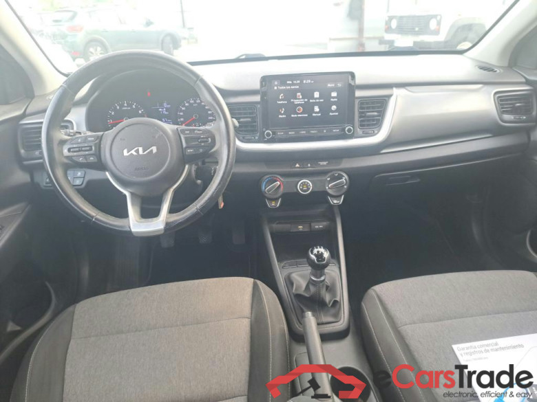 KIA Stonic / 2017 / 5P / todoterreno 1.2 DPi 62kW (84CV) Concept #3