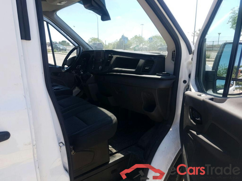 FORD Transit / 2013 / 4P / furgón 350 96kW L2H2 Van Trend FWD #6