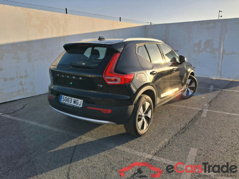 VOLVO XC40 / 2021 / 5P / todoterreno 1.5 T2 Core Pro #2