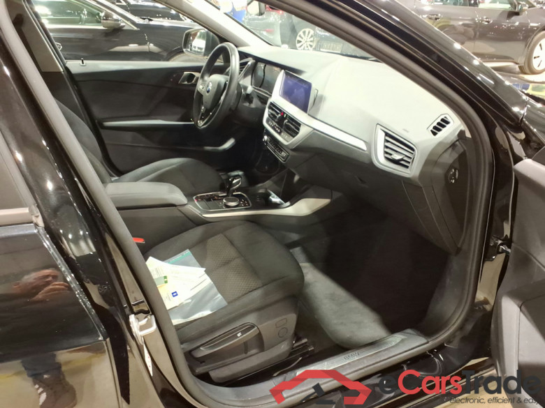 BMW 1 SERIES HATCH 1.5 116IA (80KW) #6