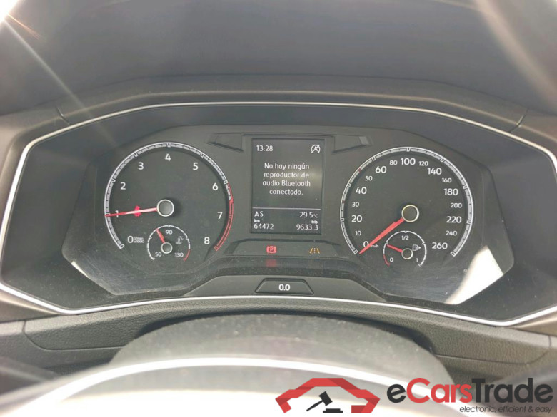 VOLKSWAGEN T-Roc / 2017 / 5P / todoterreno Advance 1.0 TSI 85kW (115CV) #4