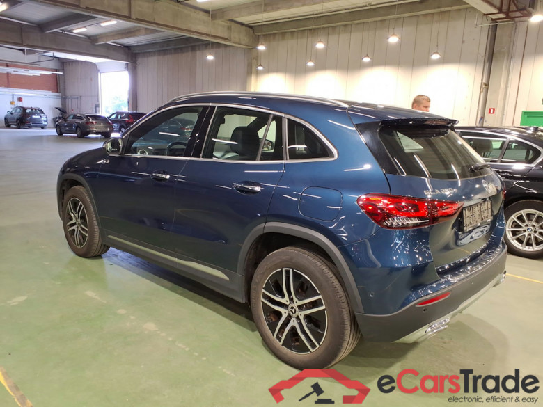 MERCEDES-BENZ GLA 1.3 GLA 250 E DCT LUXURY LINE #2