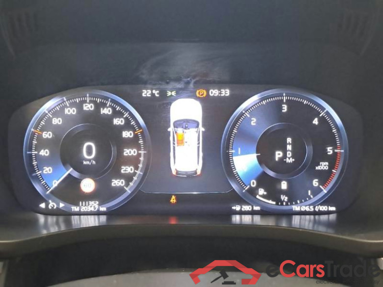 VOLVO XC60 / 2017 / 5P / SUV B4 D AWD AUTOMATICO MOMENTUM PRO #4