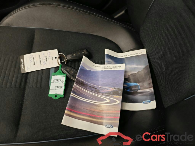 Ford Focus 1.0 EcoBo Hybrid 155pk Active X Bus 5d 5d #4