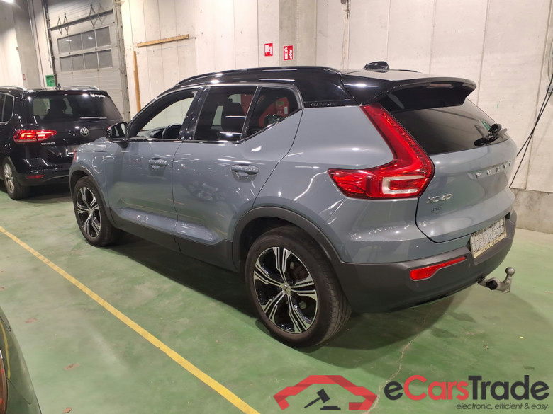 VOLVO XC40 1.5 T4 RECHARGE GEARTRONIC R-DESIGN #2