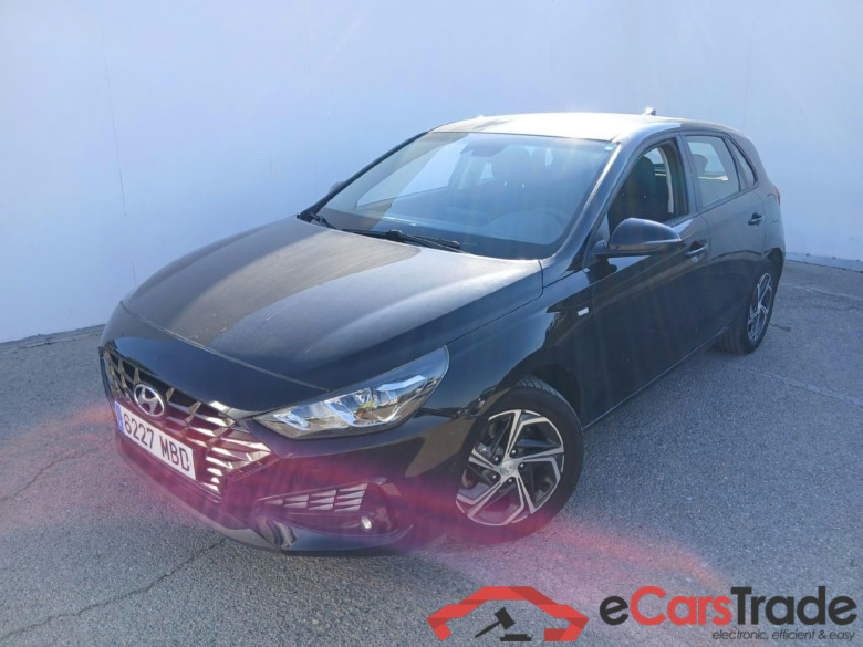 HYUNDAI i30 / 2020 / 5P / berlina con portón 1.0 TGDI 48V Klass #1