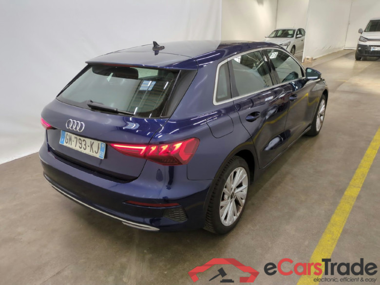 AUDI A3 Sportback / 2020 / 5P / Berline 35 TFSI 150 MHEV S Tronic Design Luxe #3