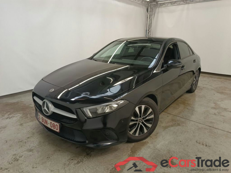 Mercedes-Benz A-Klasse Limousine A 180 Business Solution Essential Aut. 4d