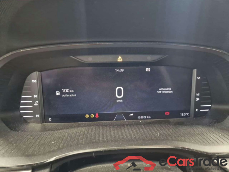 SKODA Octavia Combi 1.0 e-TSI sport business DSG #6