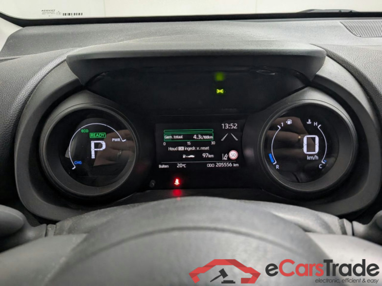 TOYOTA YARIS 1.5 Hyb. First Ed. #6