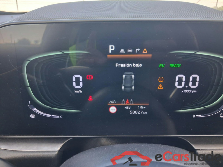 KIA Niro / 2022 / 5P / crossover 1.6 GDi PHEV 135kW (183CV) Drive #4