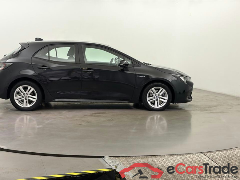 TOYOTA Corolla / 2018 / 5P / Berline Hybride 184h Dynamic Business Beyond Zer / PRÊT A VENDRE #6