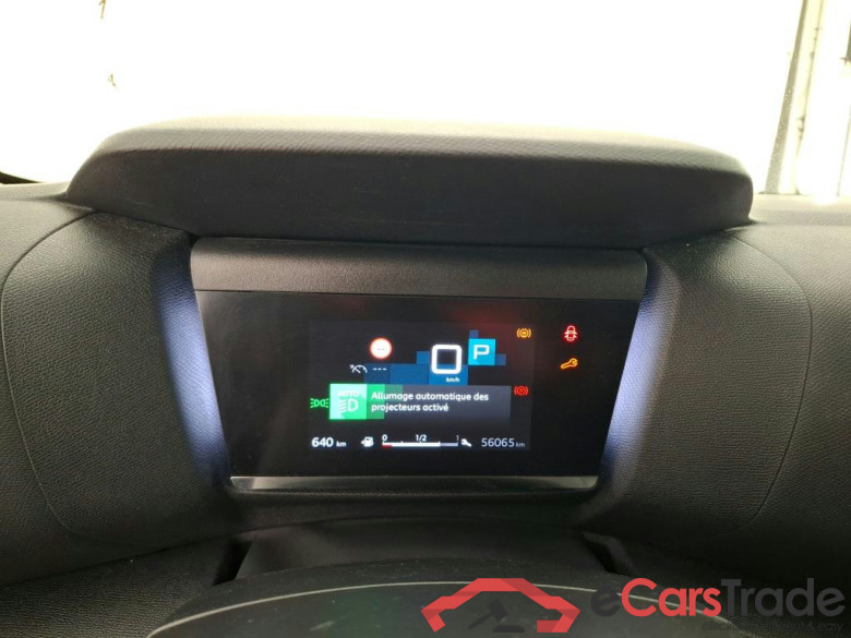 CITROEN C4 X / 2022 / 4P / Berline PureTech 130 S&S EAT8 Feel Pack #6