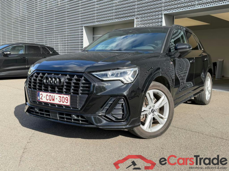 AUDI Q3 PHEV 45 TFSIe S line S tronic (180 kW) #1