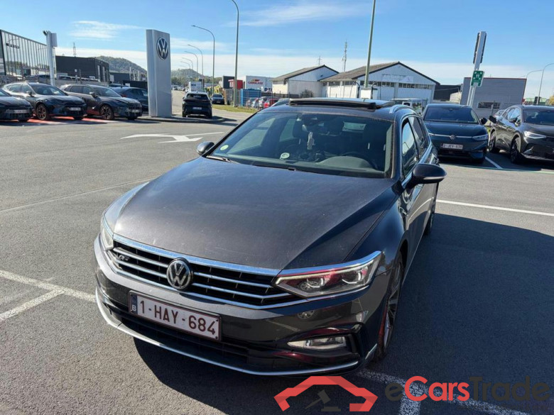 VOLKSWAGEN Passat Variant Dsl SW 2.0 TDi SCR Elegance Business DSG #1