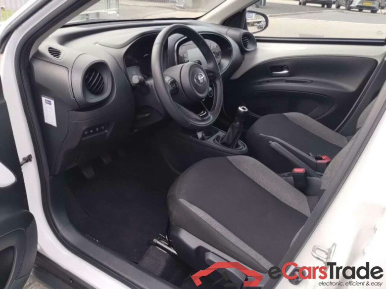 TOYOTA Aygo X 1.0 VVT-i MT Play #5