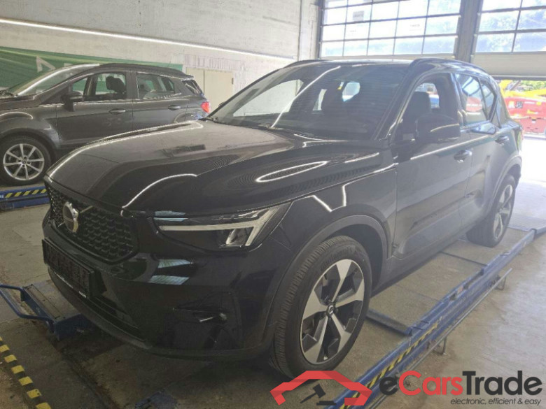Volvo XC40 (2017->) DE - SUV5 B4 2WD EU6d, Plus Dark, (Facelift) 2022 - 2024