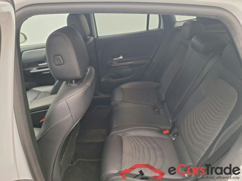 Mercedes, GLA '20 PHEV, Mercedes-Benz GLA GLA 250 e 5d (Annulatie Release: nieuwe plaat 2JVK190): Parking Arval #4