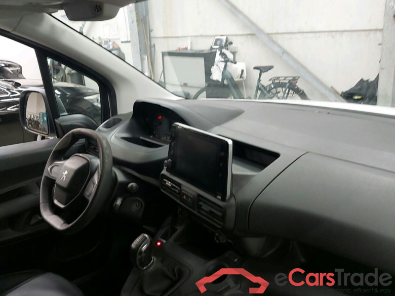 PEUGEOT - PEU PARTNER B/F 1.6 BHDi 75PK L1 Light Premium & Connect Nav & DAB & Rear Park Sensors #3