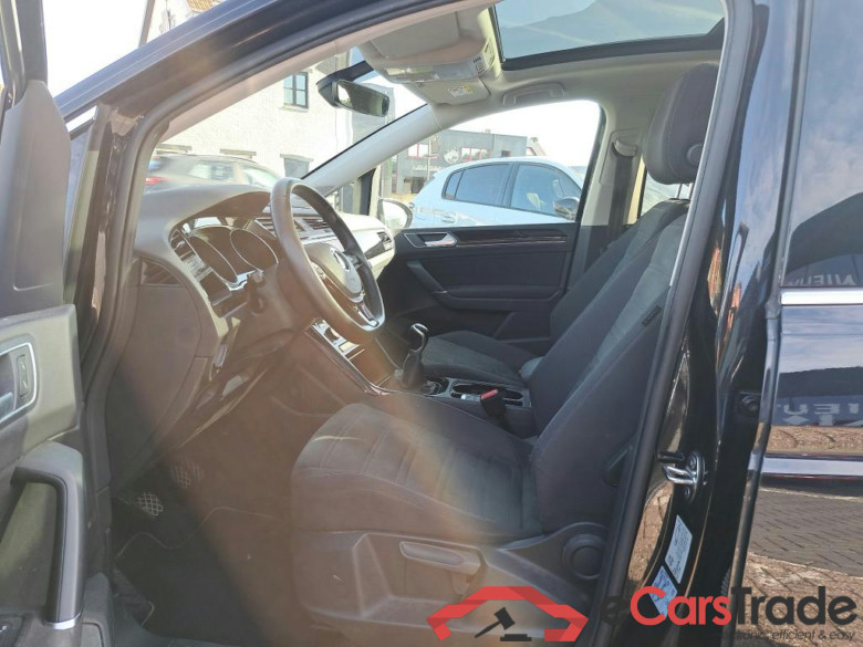 VOLKSWAGEN TOURAN 1.5 TSI HIGHLINE #5