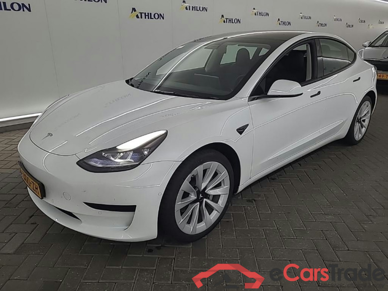 Tesla Model 3 Standard Range Plus RWD 4D 225kW