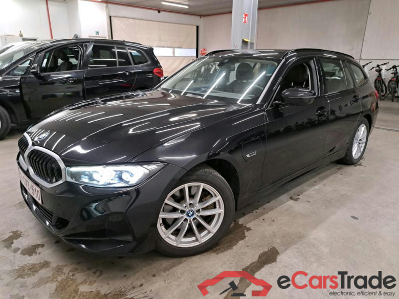 BMW - BMW 3 TOURING 320e 204PK With Vernasca Heated Sport Seats & Active Cruise Control & Driving Assistant Pack & Parking Assistant Pack  * HYBRID *